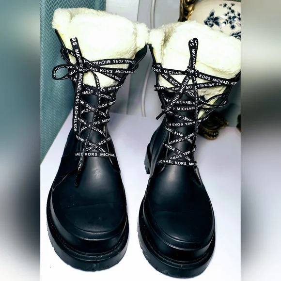 Super comfortable, soft and warm, Michael Kors Faux Shearling-Lined Rain Boots. - Picture 9 of 16